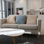 Adelaide Cbd Bluebird Apartment